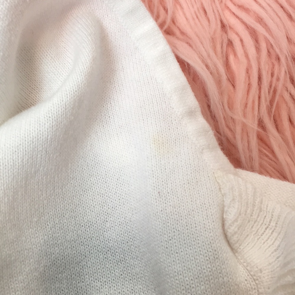 ๐ Girls Ruffle Collar White Mini Sweater - Picture 6 of 6